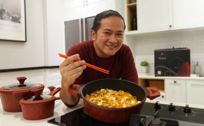 Hivos in the kitchen with popular Indonesian TV chefs