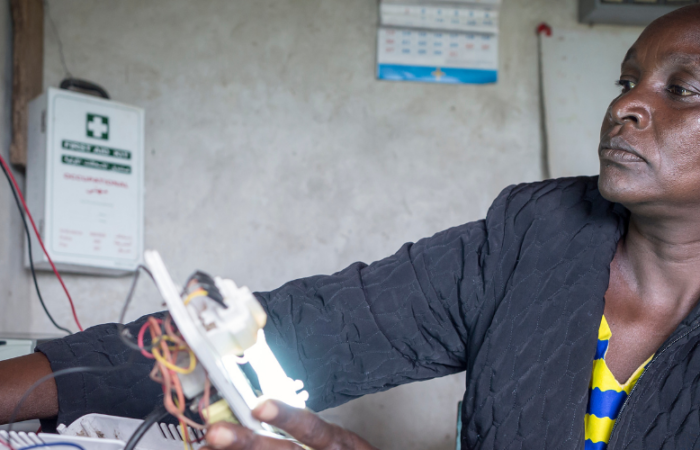Innovative approaches to close the gender gaps in energy in Kenya, Tanzania and Nepal