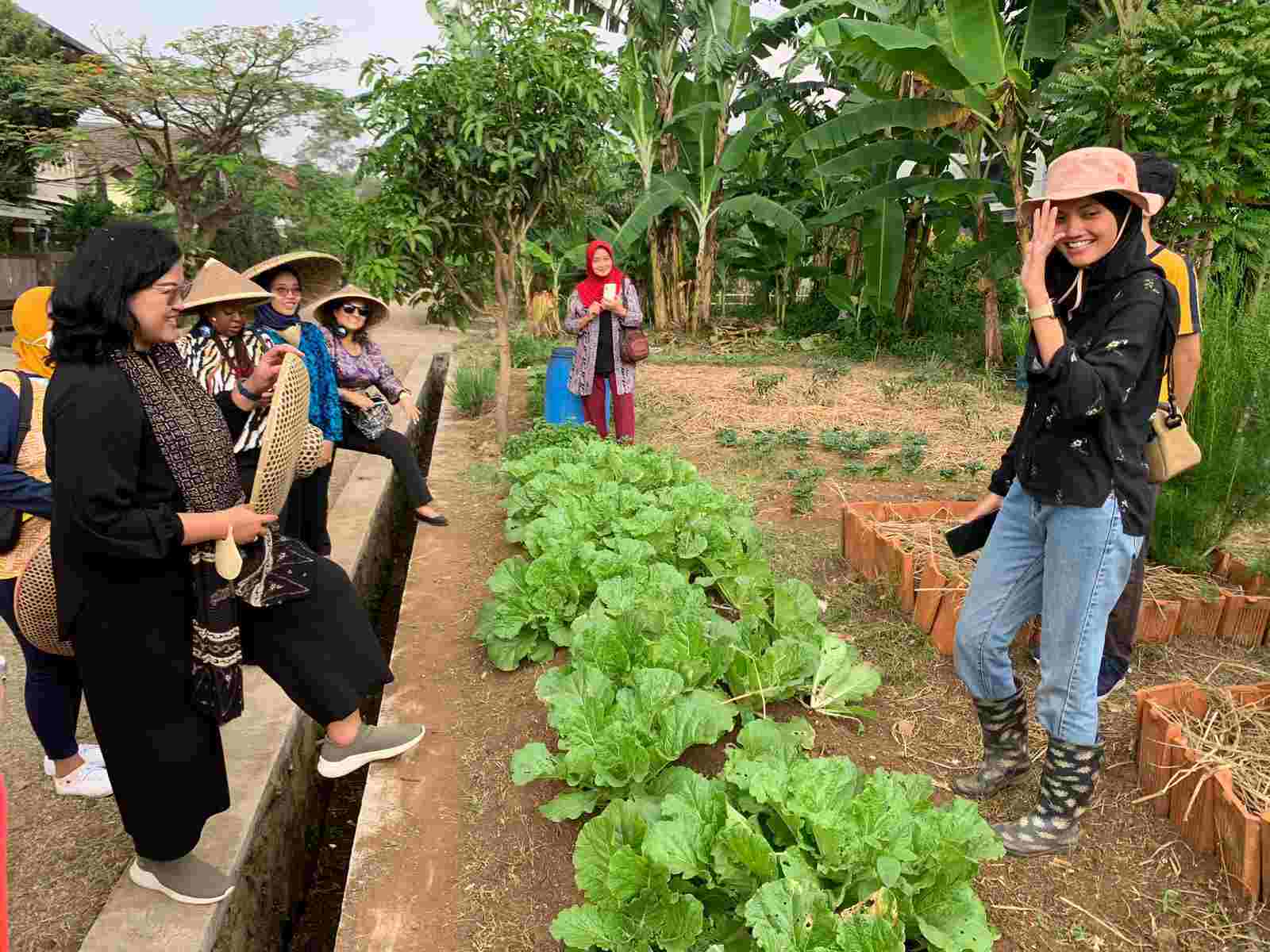 Young woman leader in Seni Tani