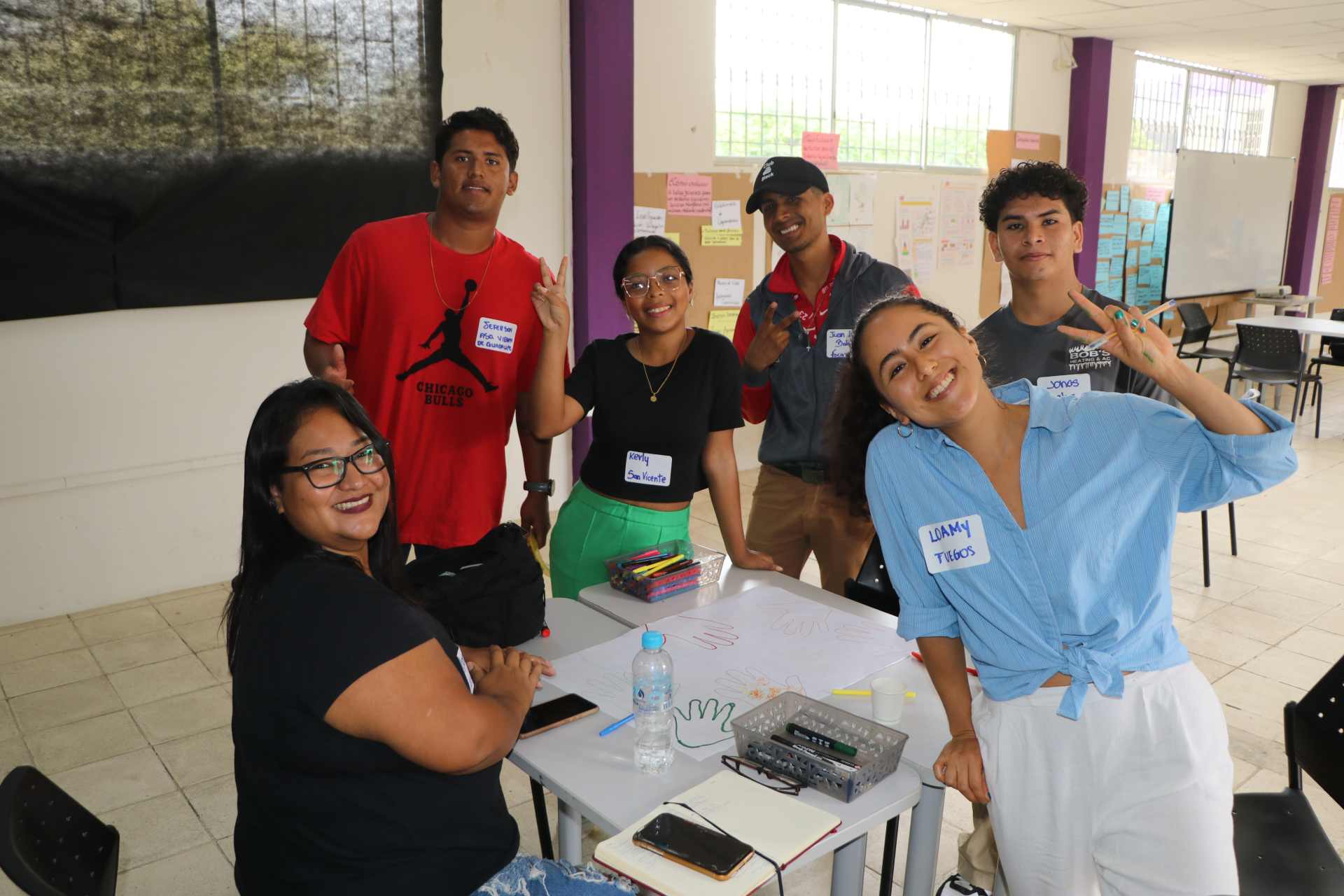 Young people explain their priorities for the food system of their city-region during workshops organized by Urban Futures in MANPANOR, Ecuador